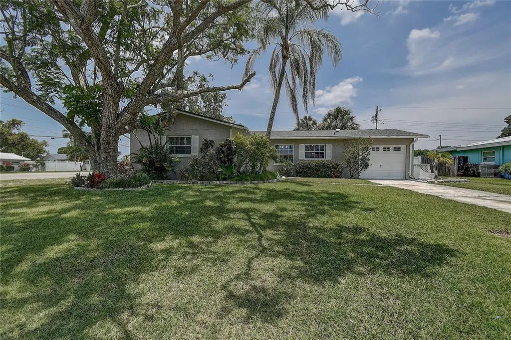 13997 Barbados Drive Seminole FL 33776