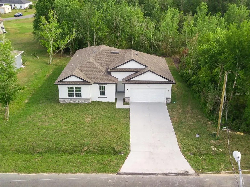 933 Gillingham Court Kissimmee FL 34758