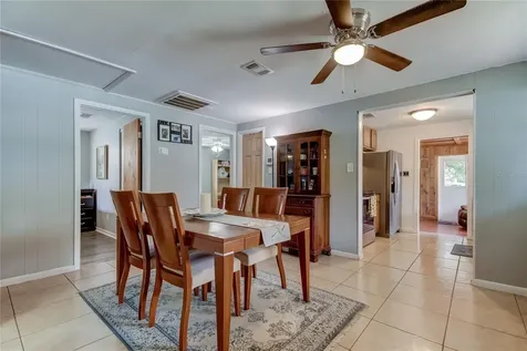 8407 N Tangerine Place Tampa FL 33617