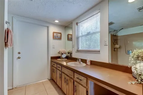 8407 N Tangerine Place Tampa FL 33617