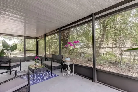 8407 N Tangerine Place Tampa FL 33617