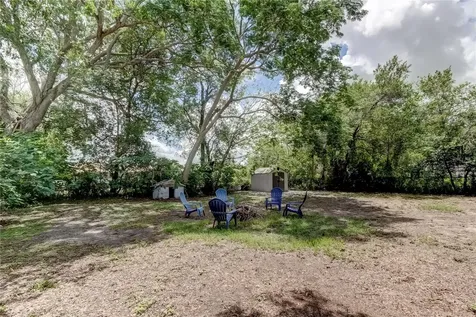8407 N Tangerine Place Tampa FL 33617