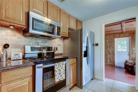8407 N Tangerine Place Tampa FL 33617