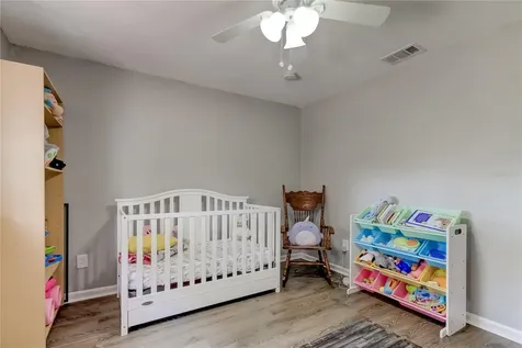 8407 N Tangerine Place Tampa FL 33617