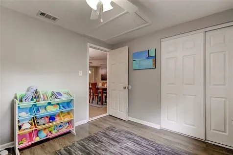 8407 N Tangerine Place Tampa FL 33617