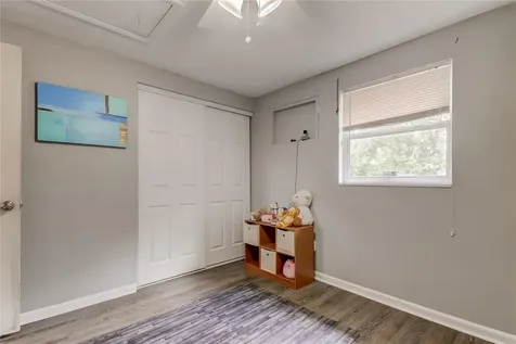 8407 N Tangerine Place Tampa FL 33617