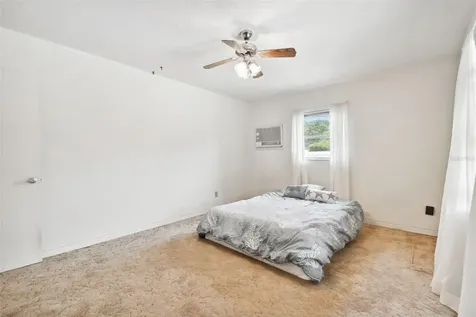 1801 40th Street N St Petersburg FL 33713