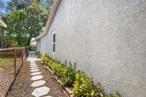 1327 Prescott Street S St Petersburg FL 33712