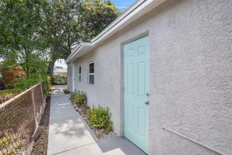 1327 Prescott Street S St Petersburg FL 33712