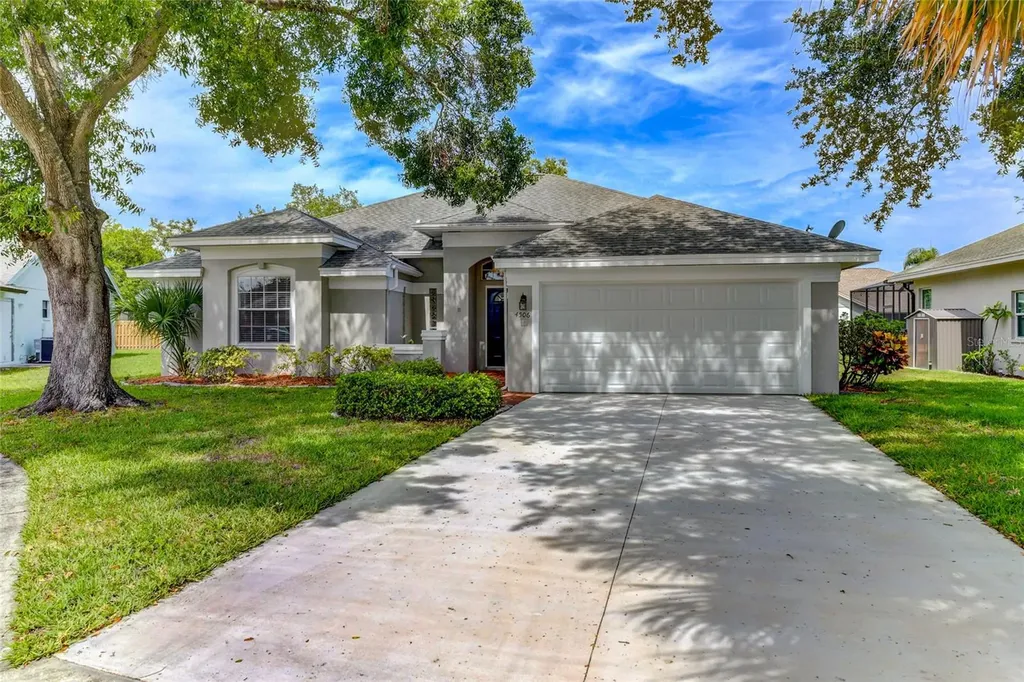 4506 Bedford Court E Bradenton FL 34203