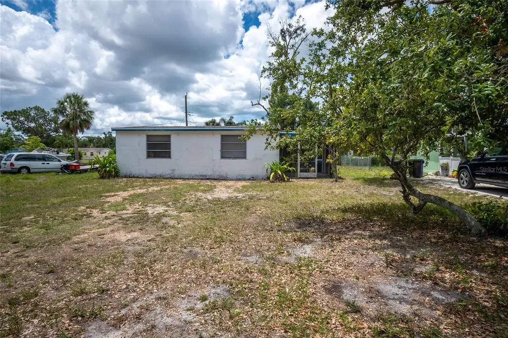 525 Edwards Street Englewood FL 34223