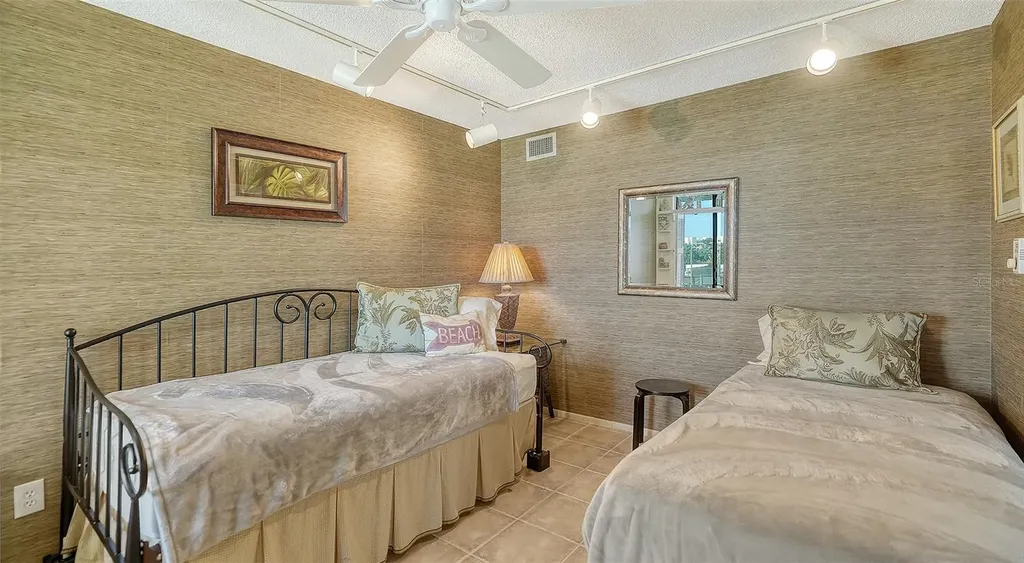Longboat Key FL 34228