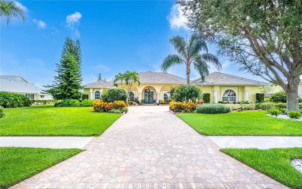 8888 Misty Creek Drive Sarasota FL 34241