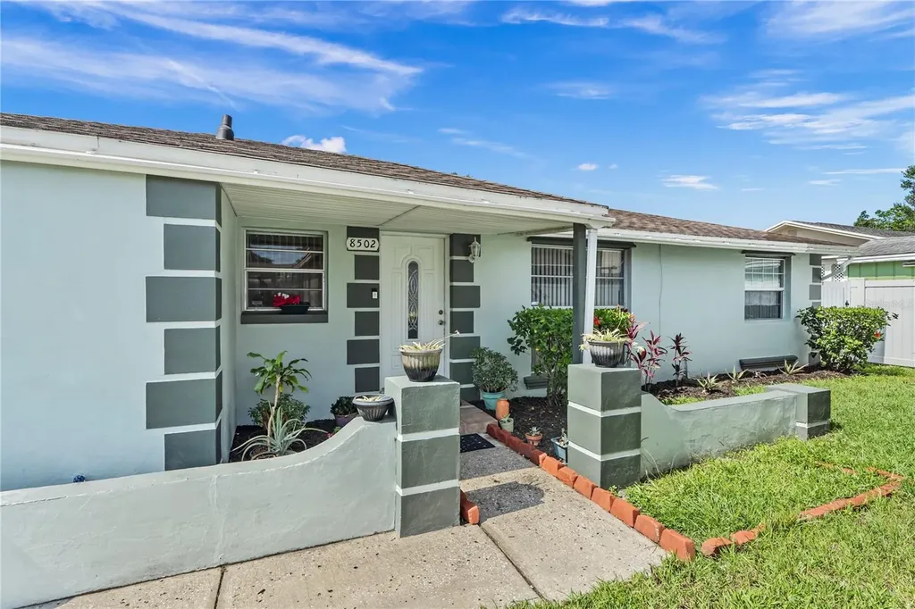 8502 Azure Court Tampa FL 33634