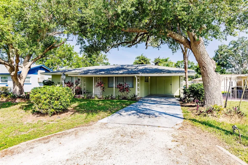 4621 Cronin Drive Sarasota FL 34232