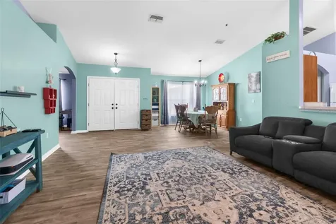 8423 Nightingale Road Weeki Wachee FL 34613