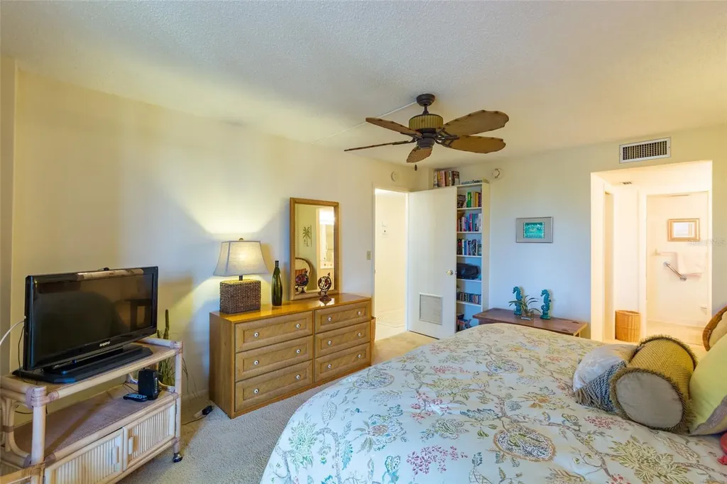 8767 Midnight Pass Sarasota FL 34242