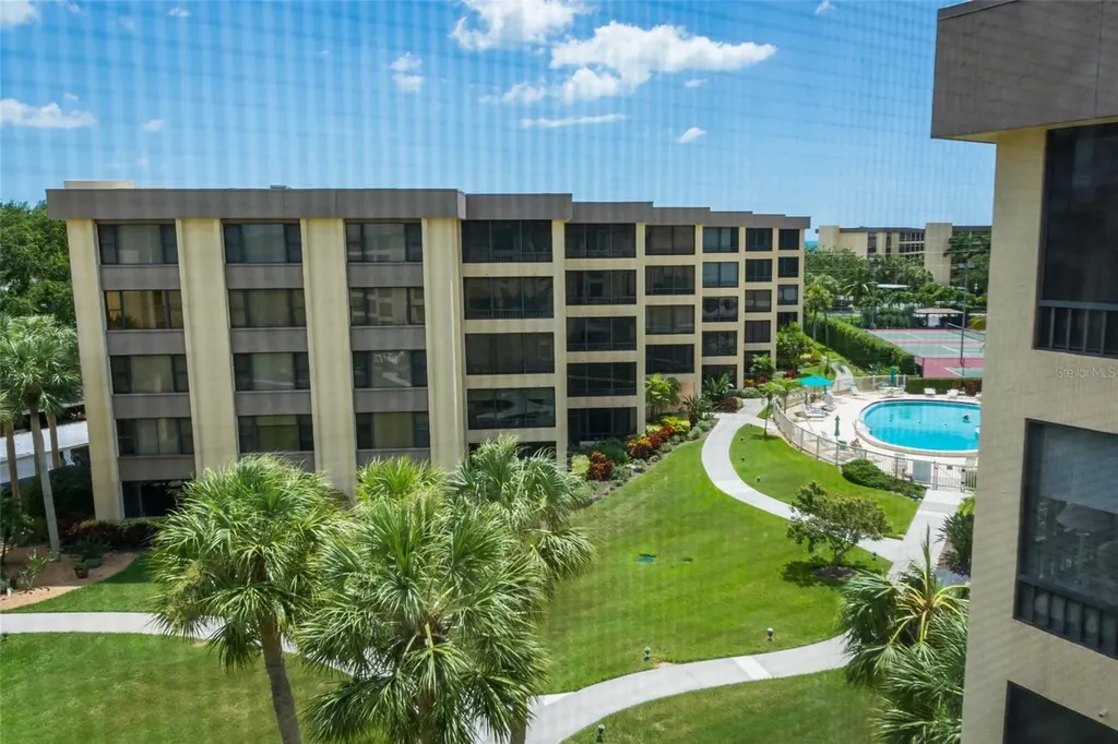 8767 Midnight Pass Sarasota FL 34242