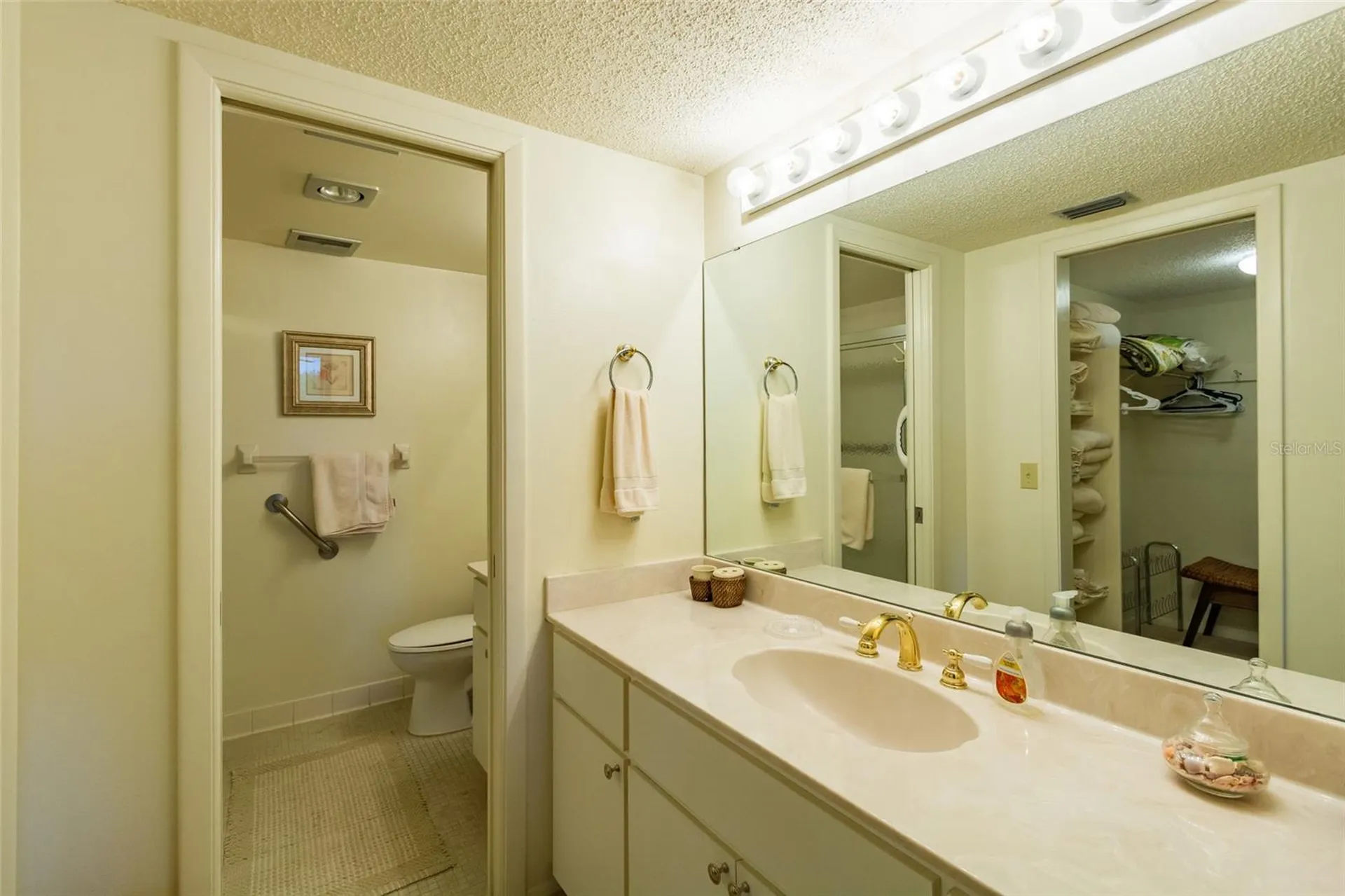 8767 Midnight Pass Sarasota FL 34242