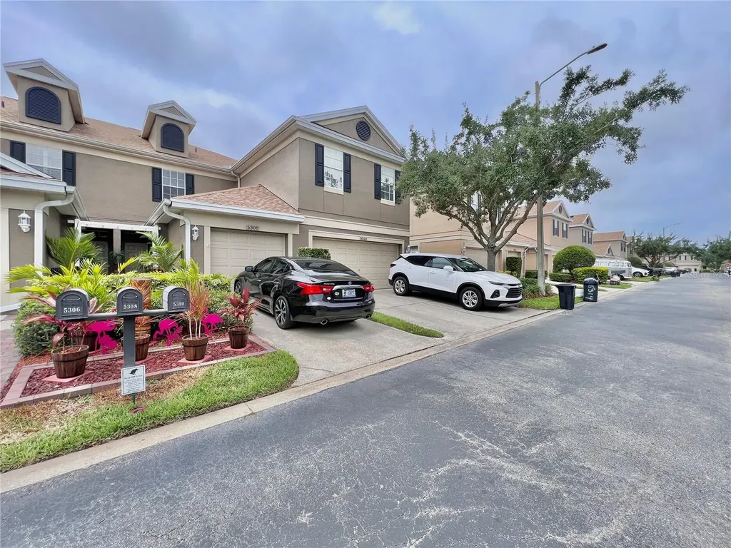 5308 60th Avenue N St Petersburg FL 33709