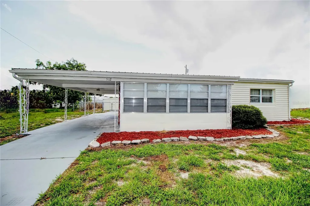 512 Stanley Avenue Frostproof FL 33843
