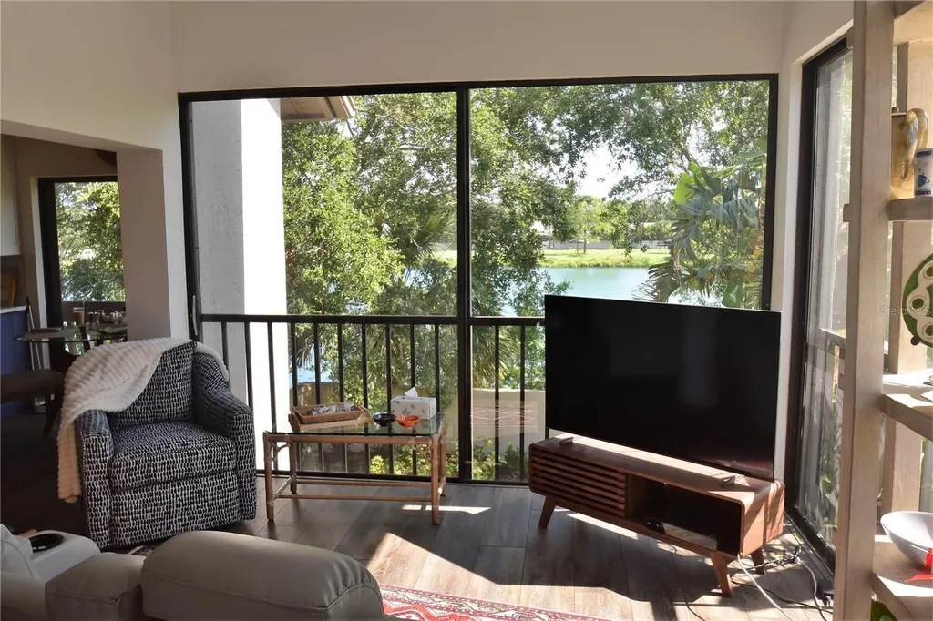 1631 Starling Drive Sarasota FL 34231