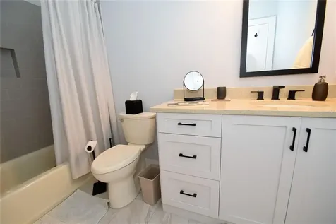 1631 Starling Drive Sarasota FL 34231