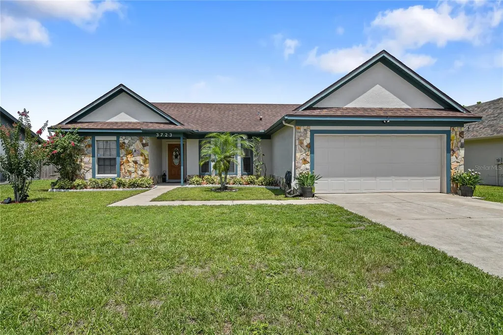 3723 Linsbury Street Orlando FL 32817