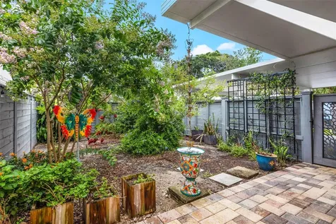3943 12th Avenue N St Petersburg FL 33713