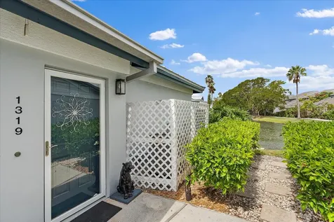 1319 Siesta Bayside Drive Sarasota FL 34242