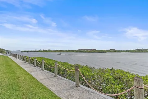 1319 Siesta Bayside Drive Sarasota FL 34242