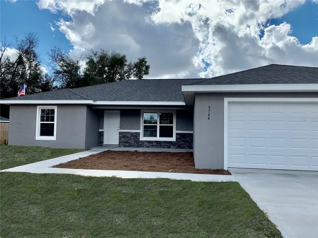 13976 SW 81st Street Dunnellon FL 34432