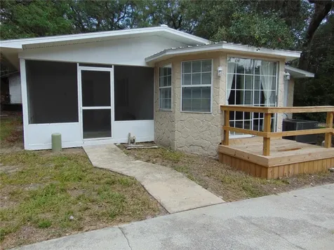 19325 SE 92nd Street Ocklawaha FL 32179