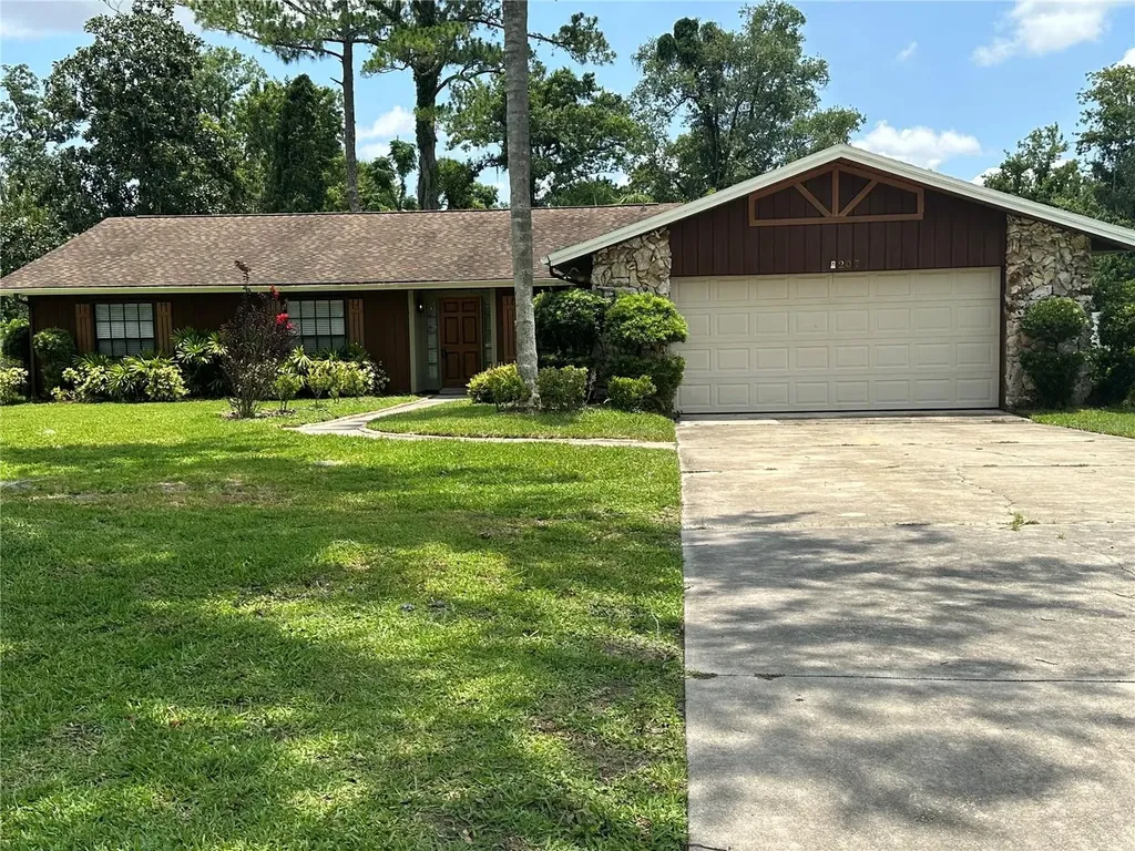 207 Dogwood Drive Sanford FL 32771