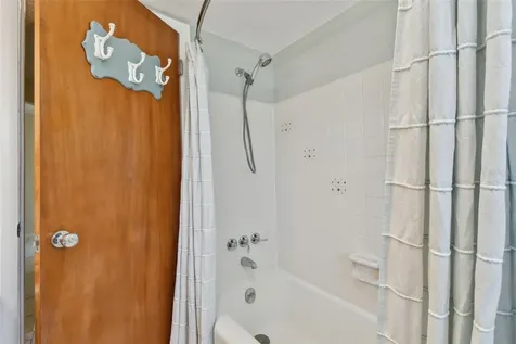 8804 110th Street Seminole FL 33772