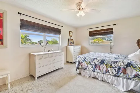 8804 110th Street Seminole FL 33772