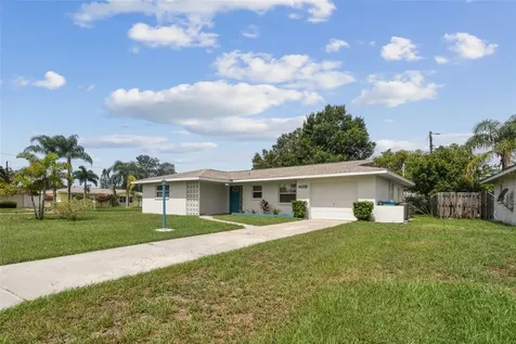 8804 110th Street Seminole FL 33772