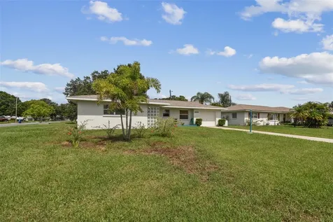 8804 110th Street Seminole FL 33772