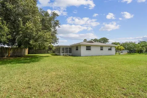 8804 110th Street Seminole FL 33772