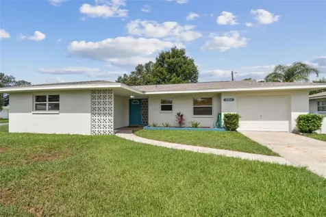 8804 110th Street Seminole FL 33772