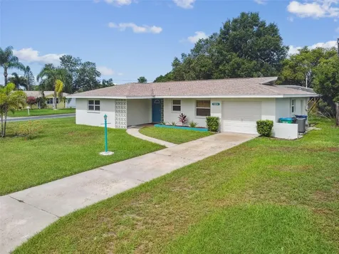 8804 110th Street Seminole FL 33772