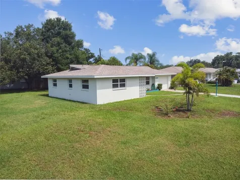 8804 110th Street Seminole FL 33772