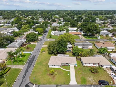 8804 110th Street Seminole FL 33772