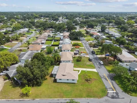 8804 110th Street Seminole FL 33772
