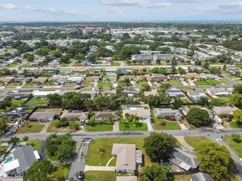 8804 110th Street Seminole FL 33772