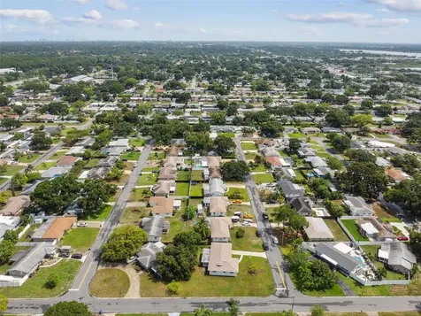 8804 110th Street Seminole FL 33772
