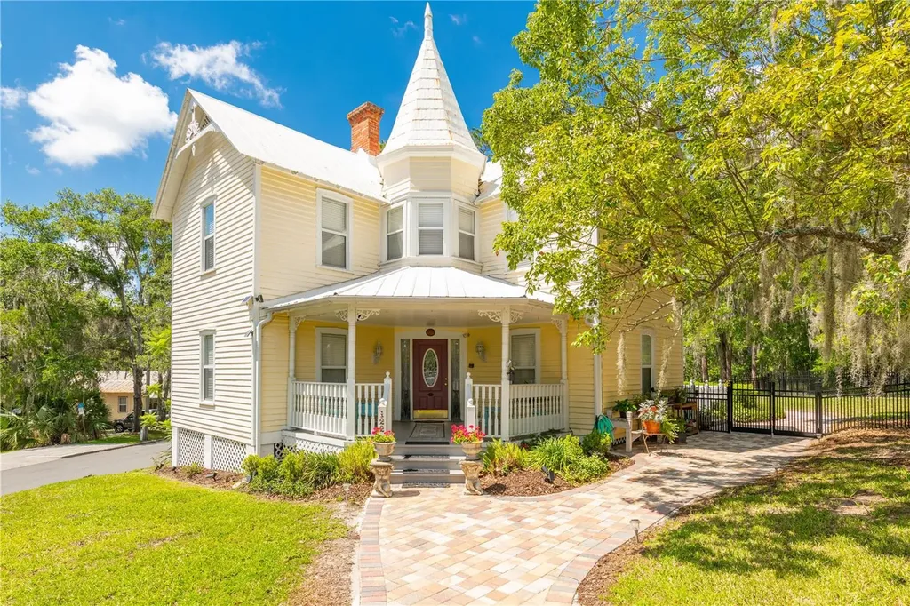 122 W Fort Dade Avenue Brooksville FL 34601