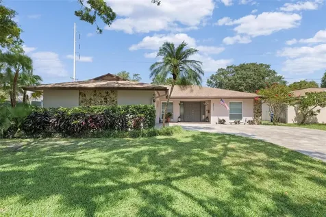 8822 15th Lane N St Petersburg FL 33702