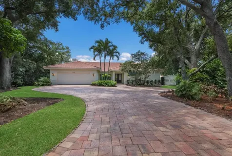 4884 Peregrine Point Circle N Sarasota FL 34231