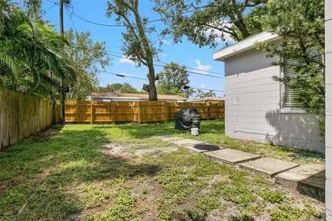 4527 Yardley Avenue N St Petersburg FL 33713